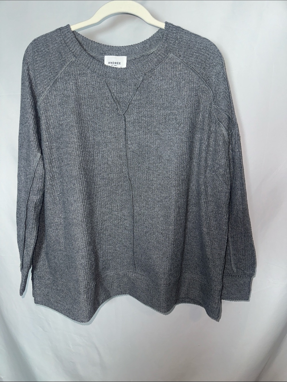 Andree by unit Gray Ribbed Crewneck Sweater